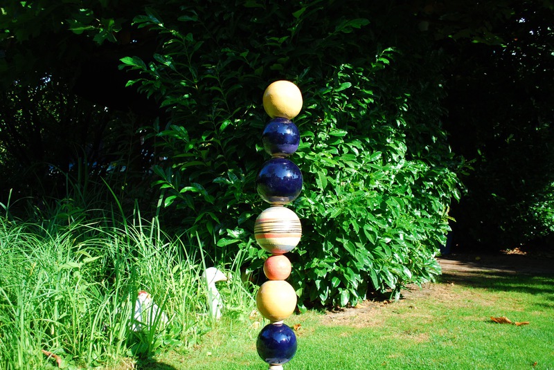 Kugelsäule · Vertikales Ensemble